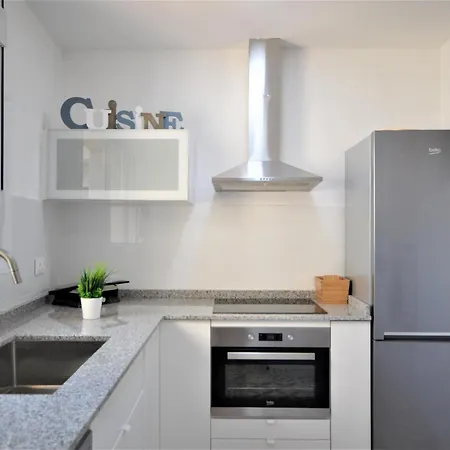 Apartment Moderno 4 Pers., Wifi, A.a., En El Corazon De - Es-89-79 Castello  D'Empuries